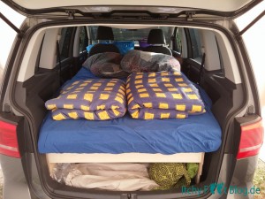 VW Touran Umbau - Bett