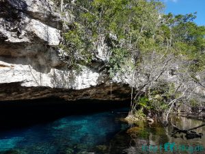 Mexiko Cenote Chac Mool / Little Brother